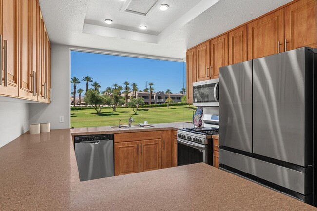 Building Photo - 48 Pebble Beach Dr
