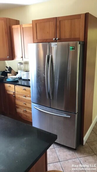 Building Photo - 27 Albion St