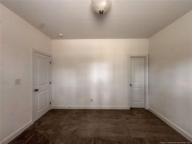 Building Photo - 36 Micahs Way N