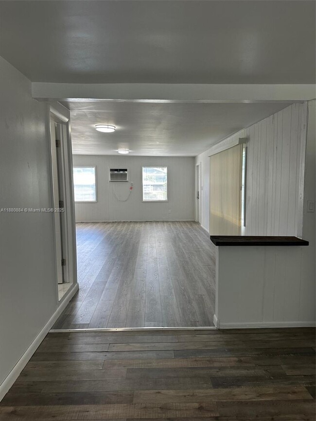 Building Photo - 708 S Bond St