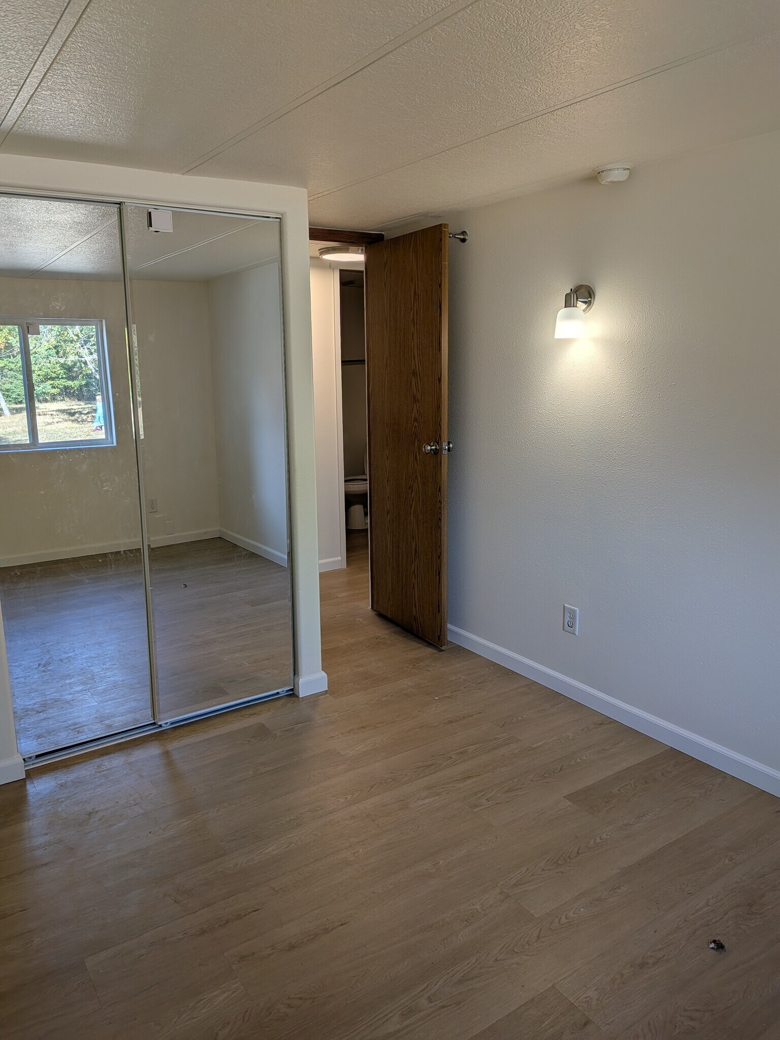 Building Photo - 6010 Knoble Rd E