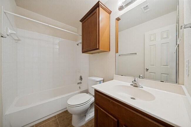 Building Photo - 3500 Savage Springs Dr