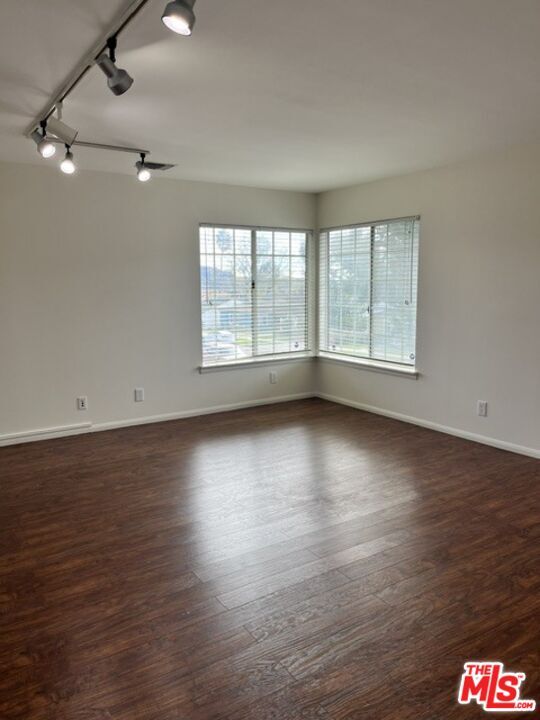 Building Photo - 2561 Mayfield Ave