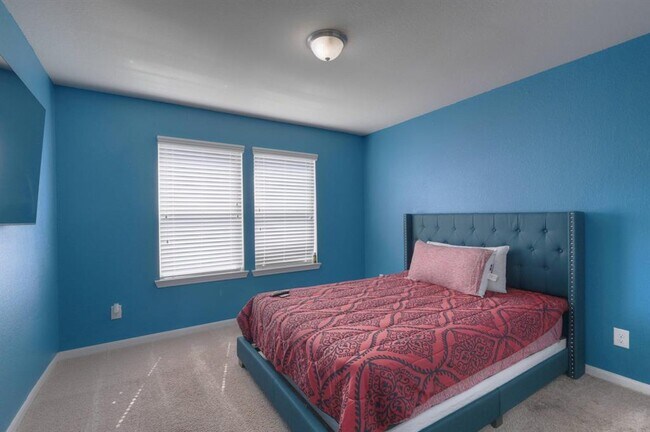 Building Photo - 5555 Casa Martin Dr
