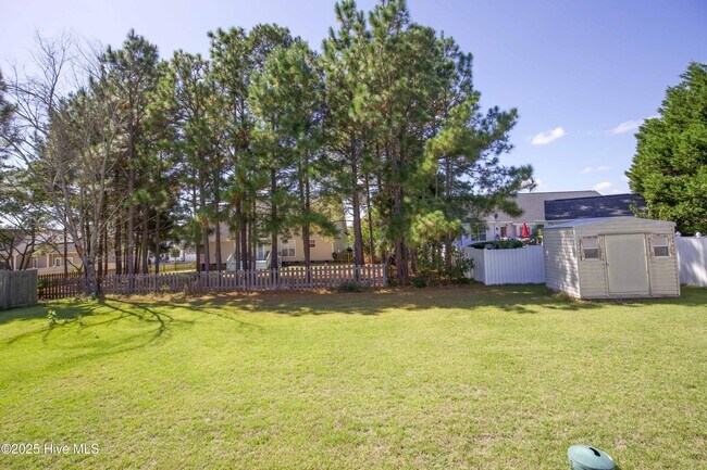 Building Photo - 102 Newington Way