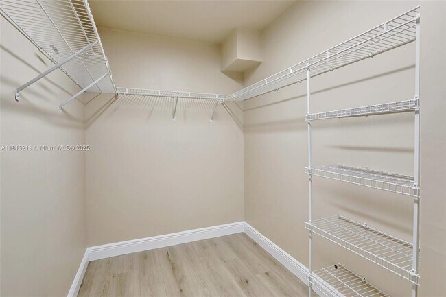 Building Photo - 12651 SW 16th Ct