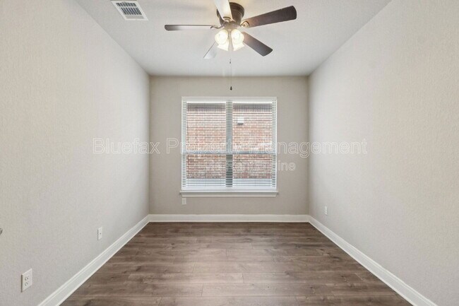 Building Photo - 9226 King Valley