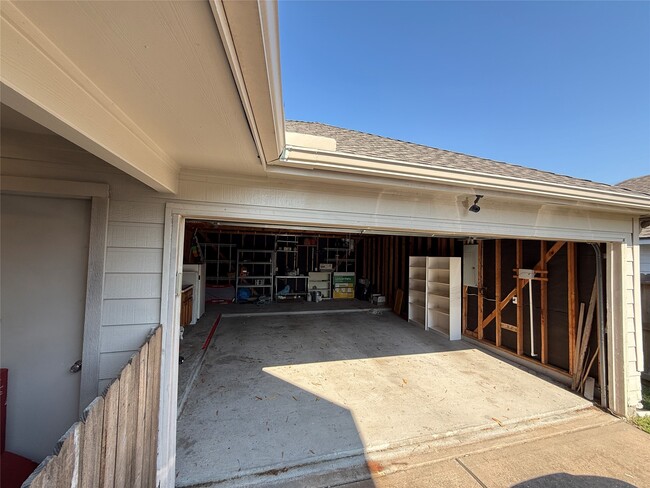 Building Photo - 2906 Castlerock Ct