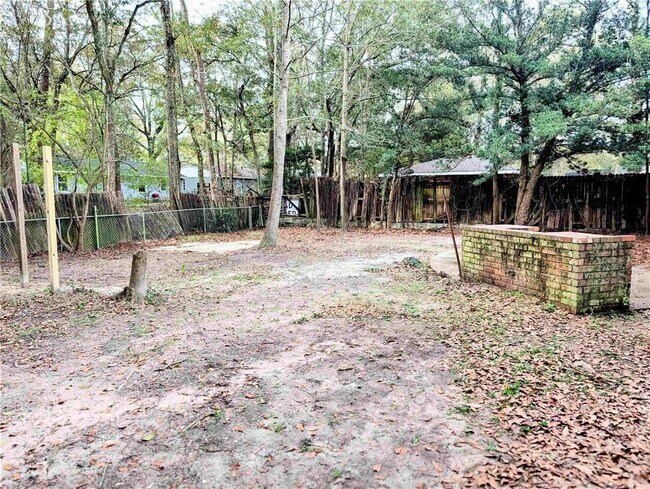 Building Photo - 3755 Pleasant Valley Rd