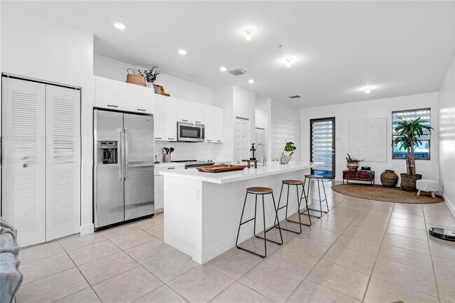 Building Photo - Northwest 104th Avenue, Doral, FL 33178 - 3 BR 2 BA condo