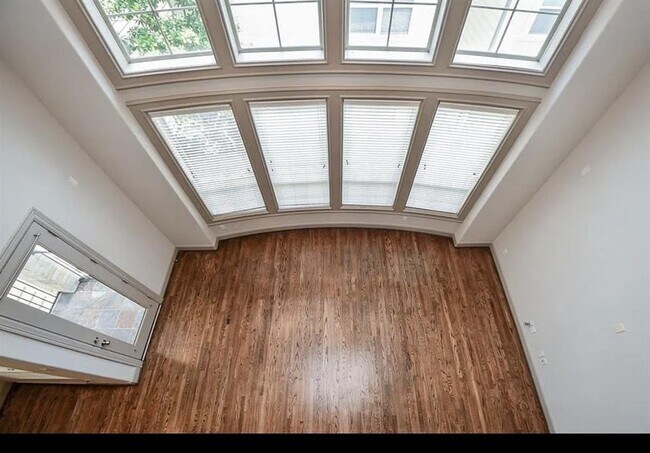Building Photo - 2908 Leeland St