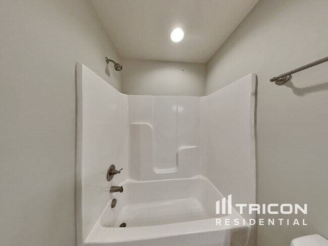 Building Photo - 401 Riverwood Court Mount Juliet TN