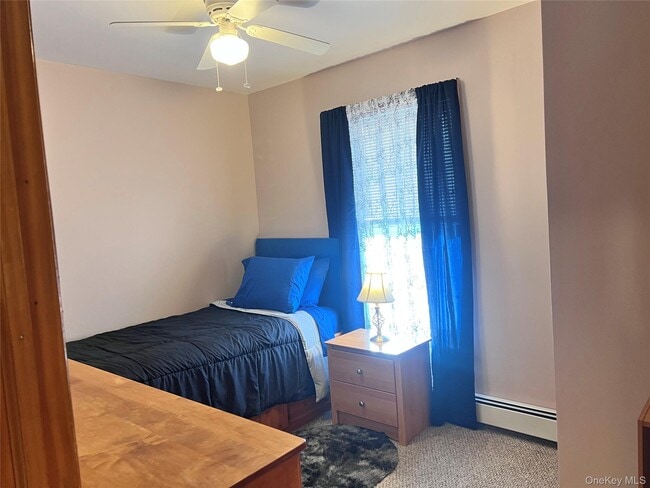 Building Photo - 13 Herlings Rd