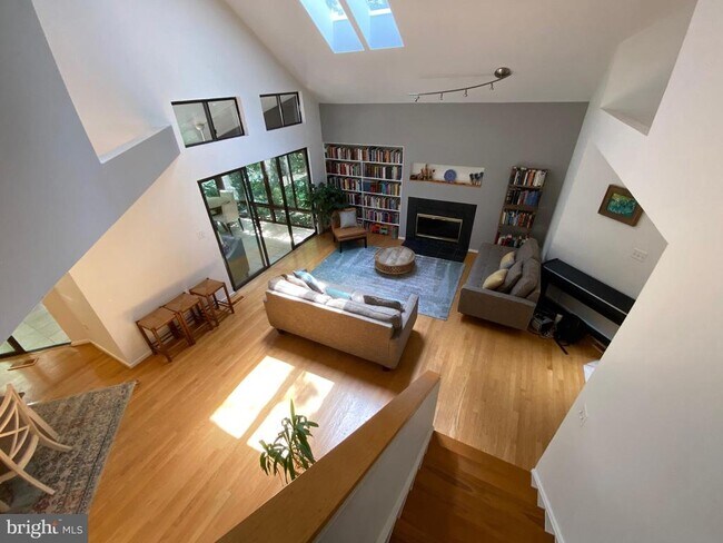 Building Photo - 11605 Brandon Hill Way