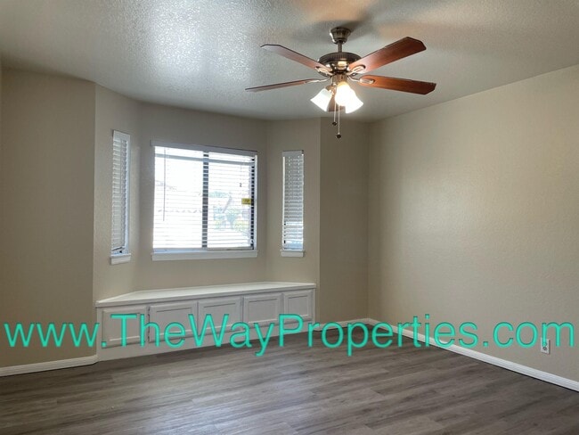 Building Photo - 12915 Rain Shadow Rd