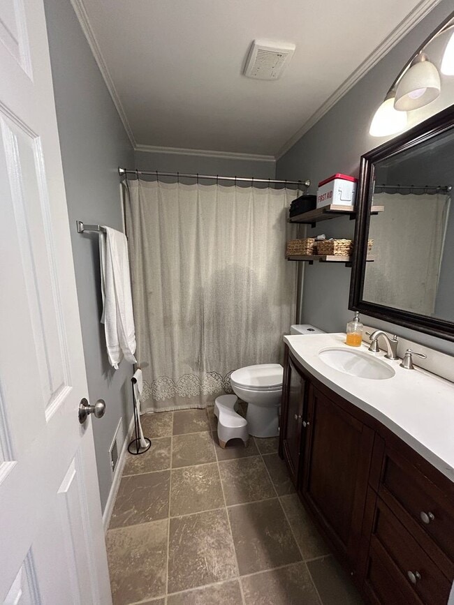 Building Photo - Lovely home in quiet neighborhood for rent