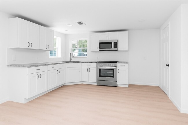 Building Photo - 16016 Green Manor Dr