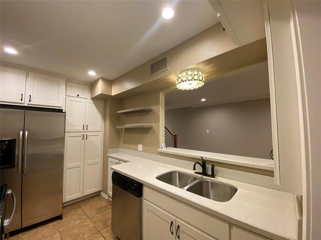 Building Photo - 6 1 Main Pl