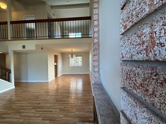 Building Photo - Beautiful Two-Story Home in Village Oaks, ...