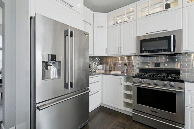 Building Photo - 15510 Jessie Dr