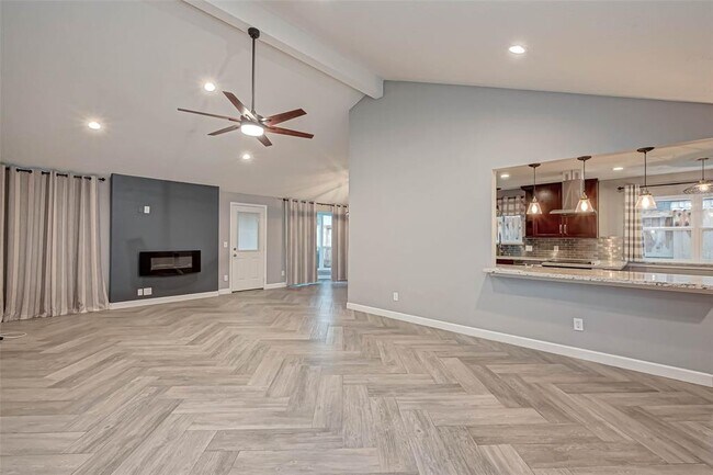 Building Photo - 11627 Briar Rose Dr