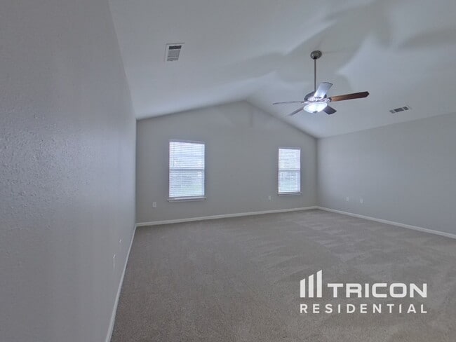 Building Photo - 4837 Autumn Oak Dr
