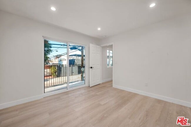 Building Photo - 10880 Tennessee Ave