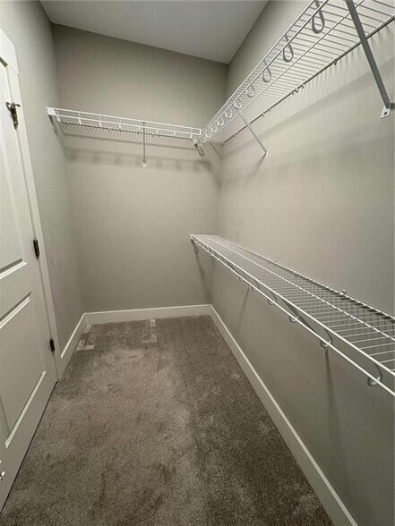 Building Photo - 1104 Thomas St