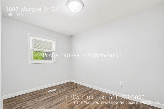 Building Photo - 1007 Watson St SW