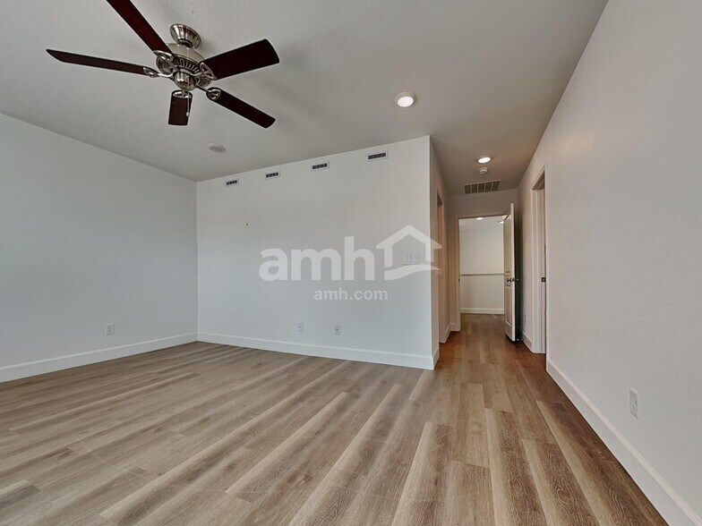 Building Photo - 6423 Rush Avenue
