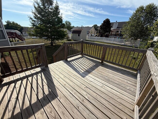 Building Photo - 3056 Valley Oaks Dr