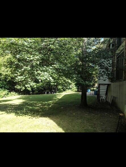 Building Photo - 18 Washington St