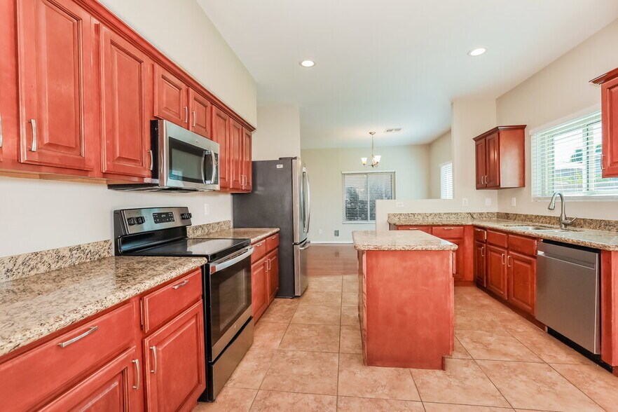 Building Photo - 30092 N Desert Willow Blvd