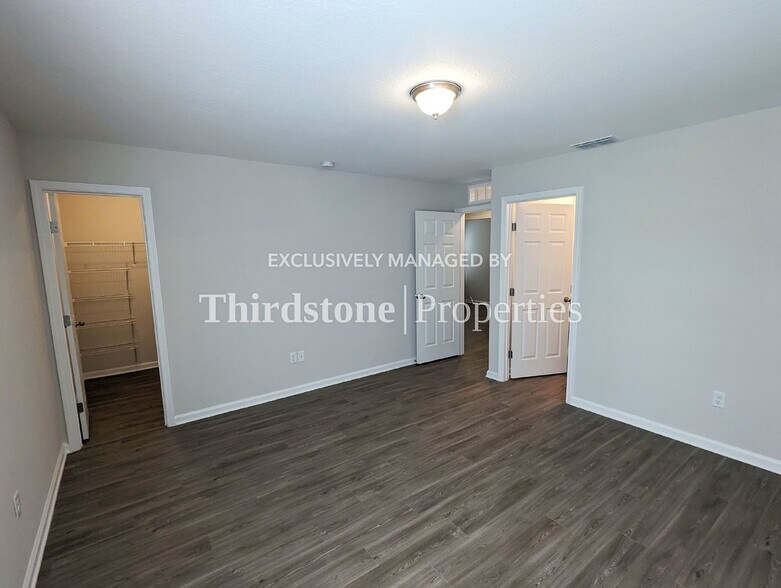 Building Photo - 938 Ardoon St