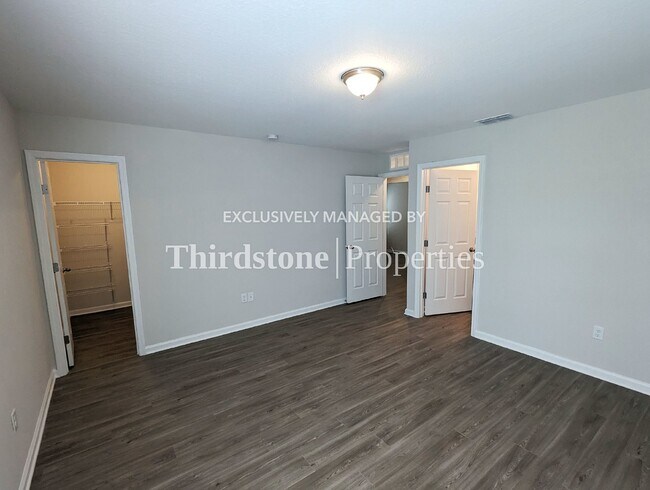 Building Photo - 938 Ardoon St