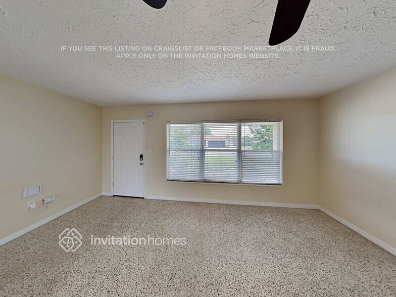 Building Photo - 3144 Bougainvillea St