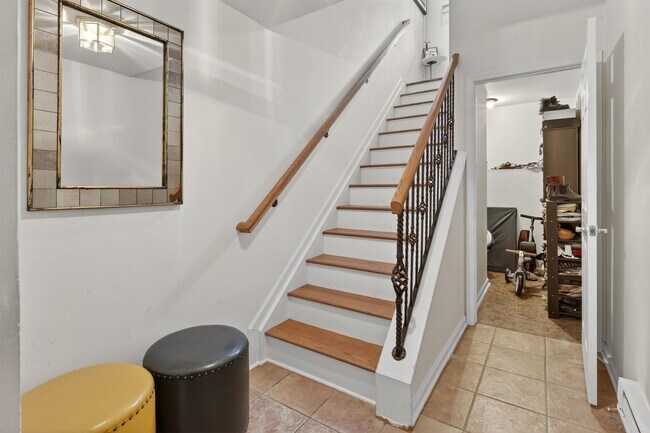 Building Photo - 354 Oswego Ct