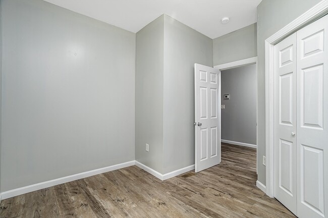 Building Photo - 176 Blossom St