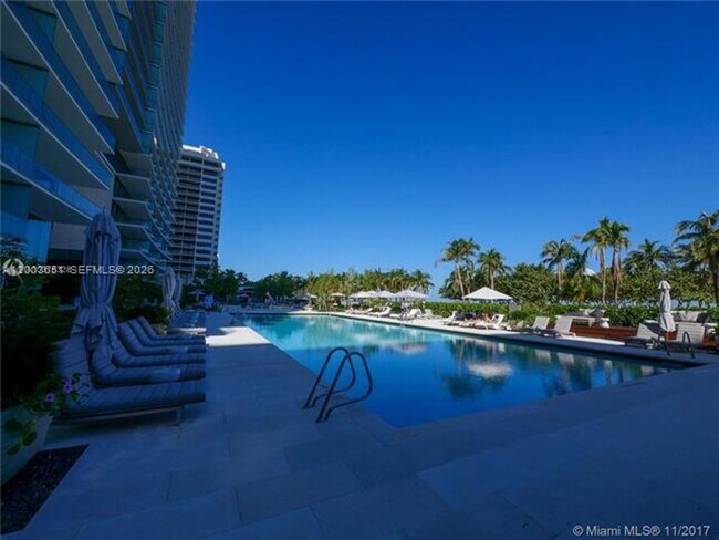 Building Photo - 10201 Collins Ave