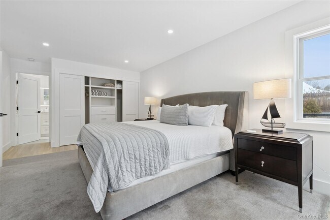 Building Photo - 10 Sagamore Rd