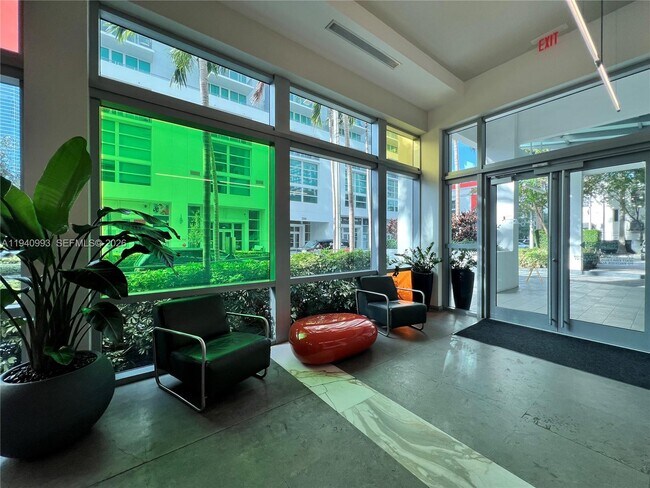 Building Photo - 333 NE 24th St