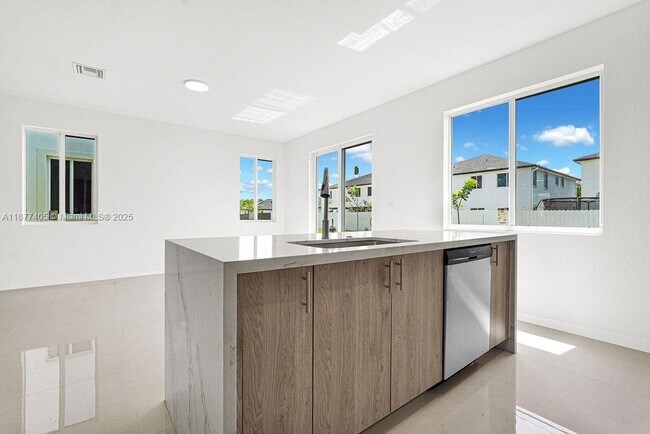 Building Photo - 22445 SW 125th Ave