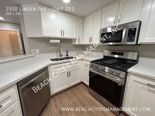 Building Photo - 3500 Linden Ave