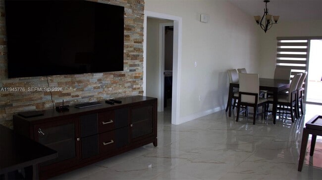 Building Photo - 1530 SW 138th Ave