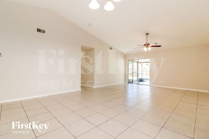 Building Photo - 1625 Gardner Dr