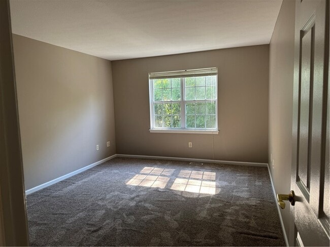 Building Photo - 39 Captains Cove Ln
