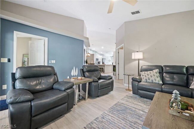 Building Photo - 17611 Marco Island Ln