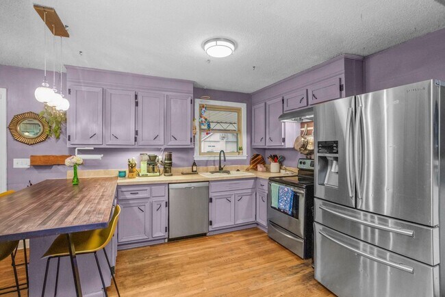 Building Photo - 4117 Saunders Ave
