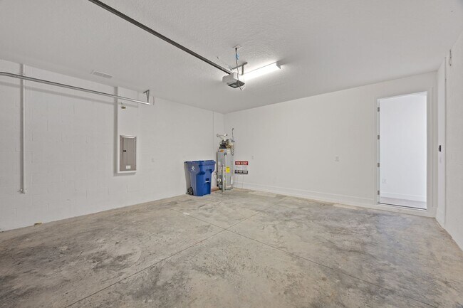 Building Photo - Resort Style Amenities - 2024 Home