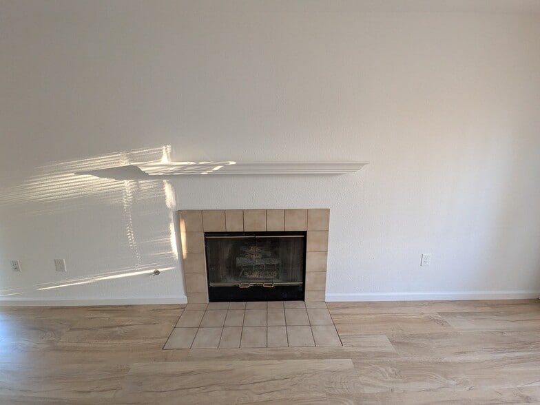 Building Photo - 583 Hildale Cir